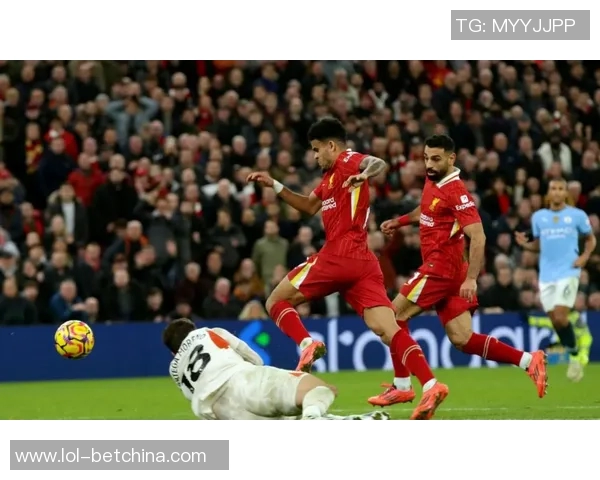 足总杯激战多特蒙德与曼城平局红牌事件引发全场热议